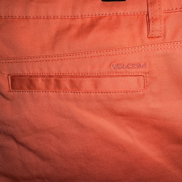 VOLCOM SHORTS - Picture 5 of 8